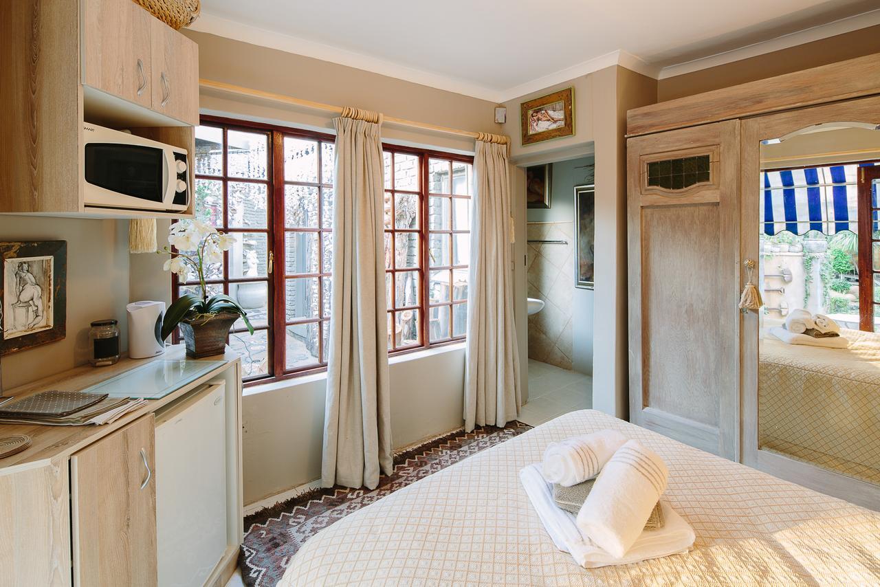 The Art Guesthouse Хартбееспоорт Екстериор снимка