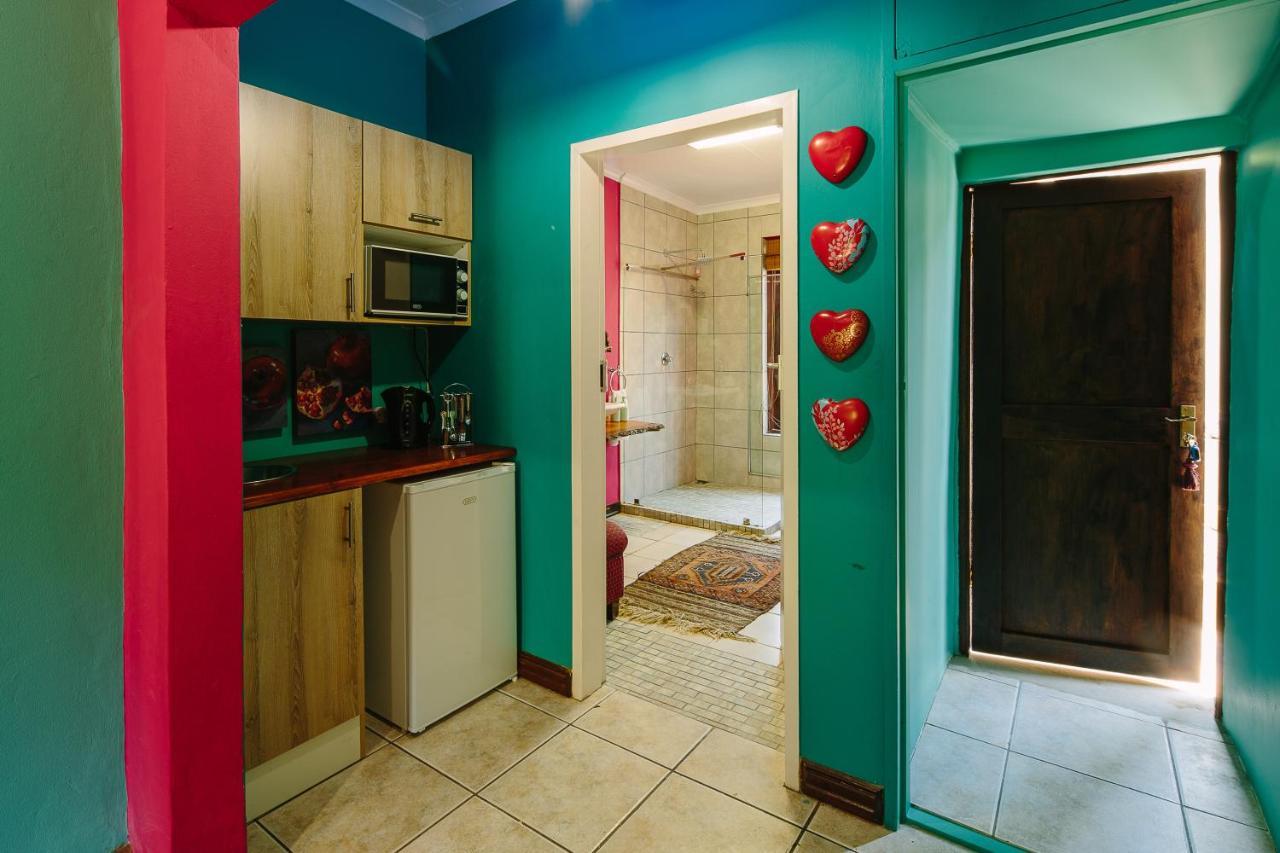 The Art Guesthouse Хартбееспоорт Екстериор снимка